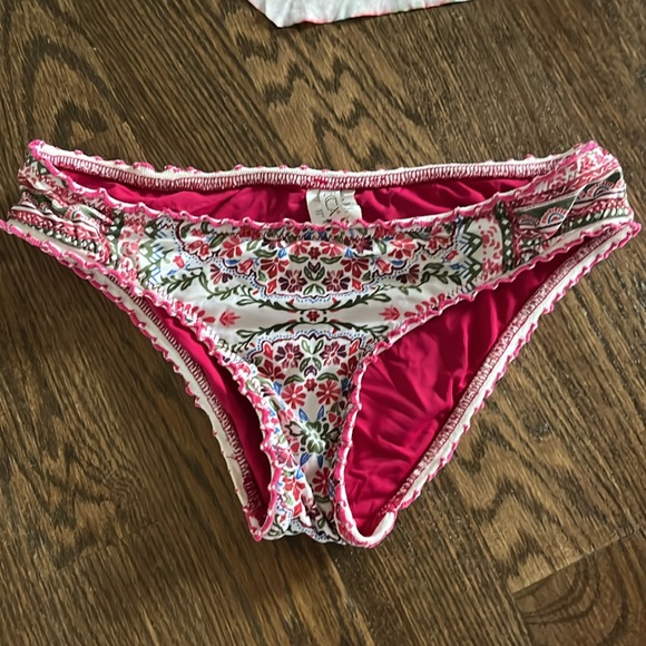 BECCA Floral Print Swim Set with Swim Cover - Picture 3 of 7